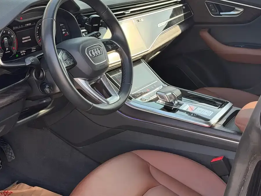 Audi Q8 2022 55 TFSI luxury and dynamic model 2022 — миниатюра 3