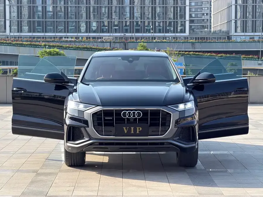 Audi Q8 2022 55 TFSI luxury and dynamic model 2022 — миниатюра 5