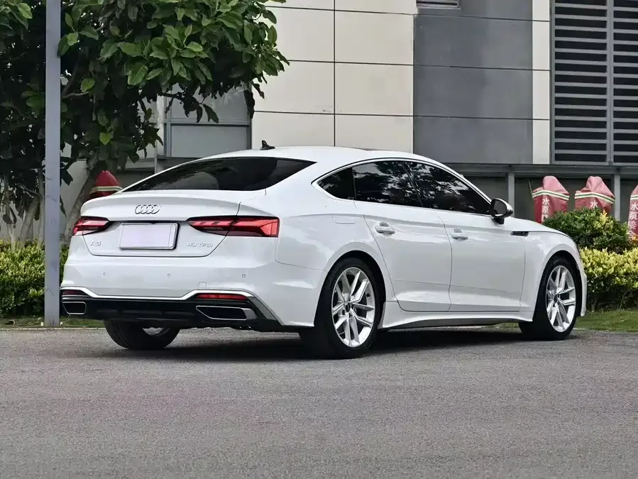 Audi A5 Audi A5 (Imported) 2022 Sportback 40 TFSI Stylish Dynamic Model 2023 — миниатюра 2