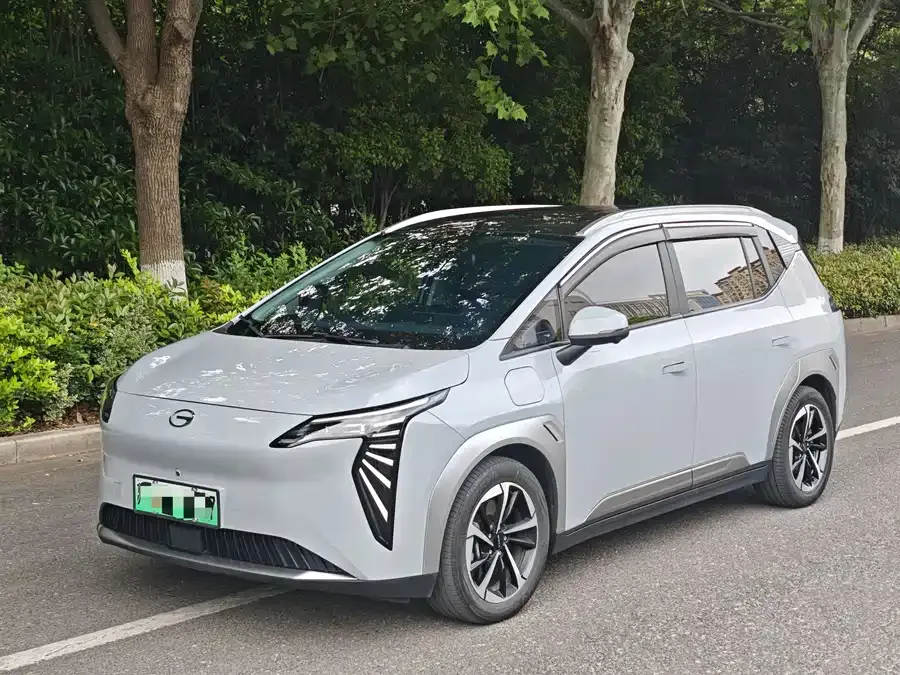 AION AION Y AION Y 2022 Plus 80 Smart Edition 2023 — фото 1, купить с доставкой в Москву