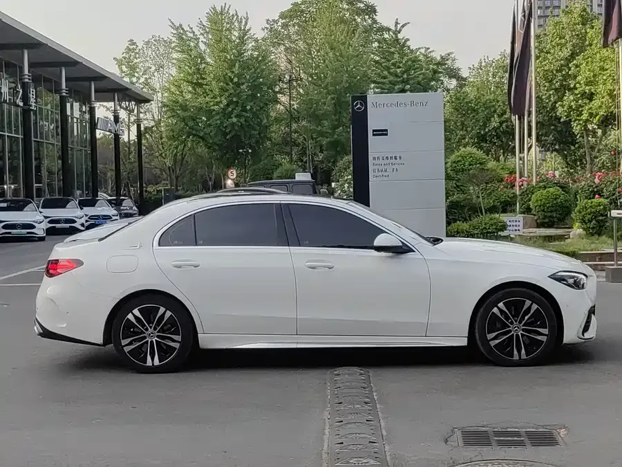 Mercedes-Benz C-class new energy Mercedes-Benz C-Class New Energy 2024 Model II C 350 eL 2024 — миниатюра 2