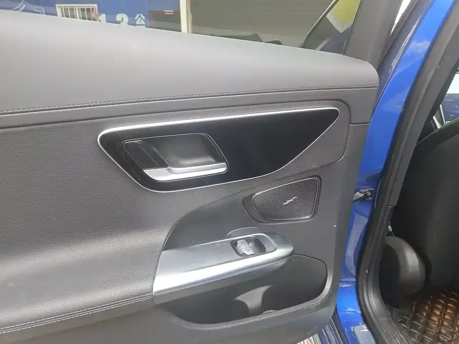 Mercedes-Benz C-class new energy Mercedes-Benz C-Class New Energy 2023 Model C 350 eL 2022 — миниатюра 4