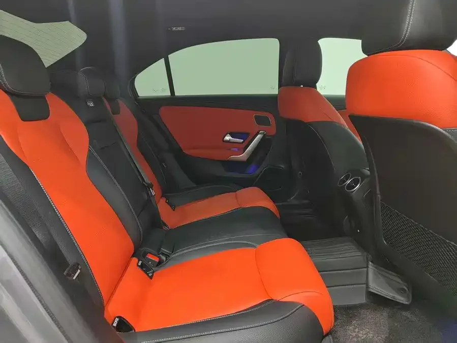 Mercedes-Benz A-Class AMG Mercedes-Benz A-Class AMG 2025 facelift AMG A 35 L 4MATIC 2025 — миниатюра 4