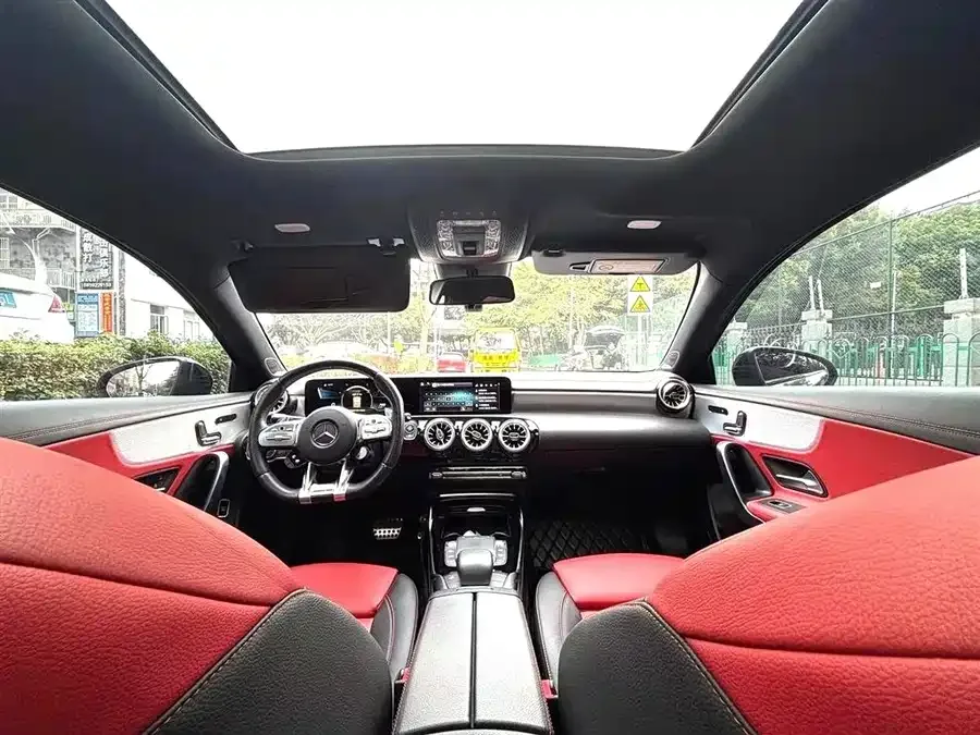 Mercedes-Benz A-Class AMG Mercedes-Benz A-Class AMG 2022 AMG A 35 L 4MATIC 2023 — миниатюра 4