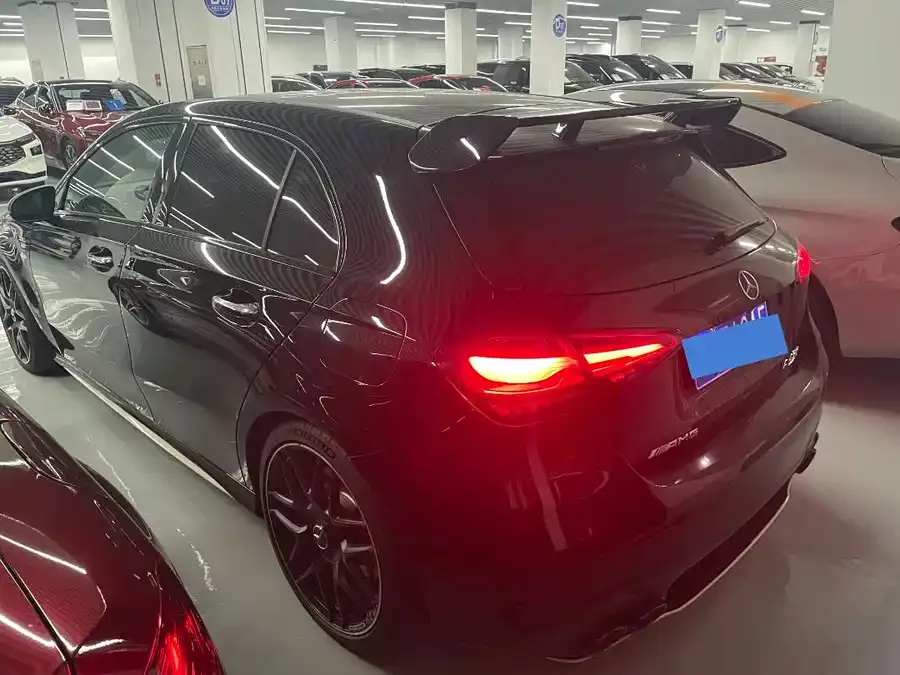 Mercedes-Benz A-Class AMG Mercedes-Benz A-Class AMG 2024 facelift AMG A 35 L 4MATIC 2024 — миниатюра 3