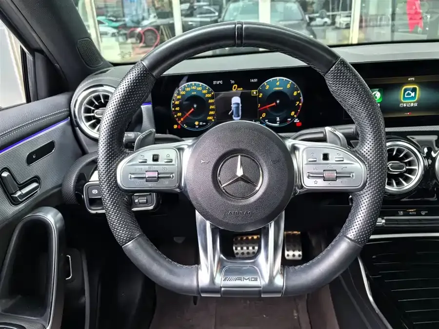Mercedes-Benz A-Class AMG Mercedes-Benz A-Class AMG 2023 AMG A 35 L 4MATIC 2023 — миниатюра 2