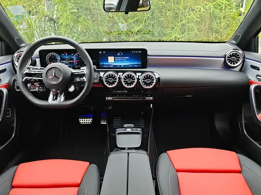 Mercedes-Benz A-Class AMG Mercedes-Benz A-Class AMG 2025 facelift AMG A 35 L 4MATIC 2025 — миниатюра 2