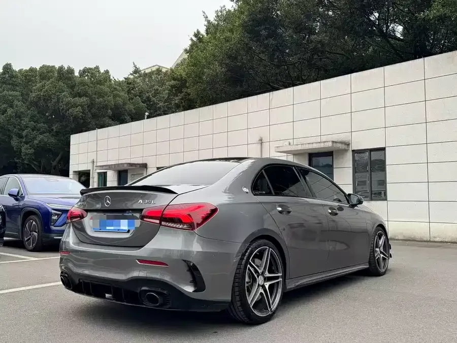 Mercedes-Benz A-Class AMG Mercedes-Benz A-Class AMG 2023 AMG A 35 L 4MATIC 2023 — миниатюра 5