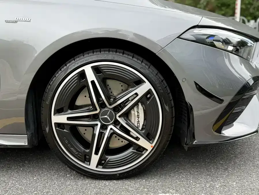 Mercedes-Benz A-Class AMG Mercedes-Benz A-Class AMG 2025 AMG A 35 L 4MATIC 2025 — миниатюра 5