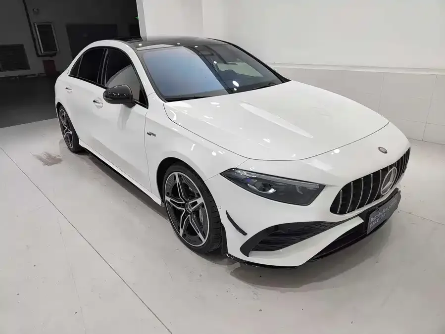 Mercedes-Benz A-Class AMG Mercedes-Benz A-Class AMG 2025 AMG A 35 L 4MATIC 2025 — миниатюра 4