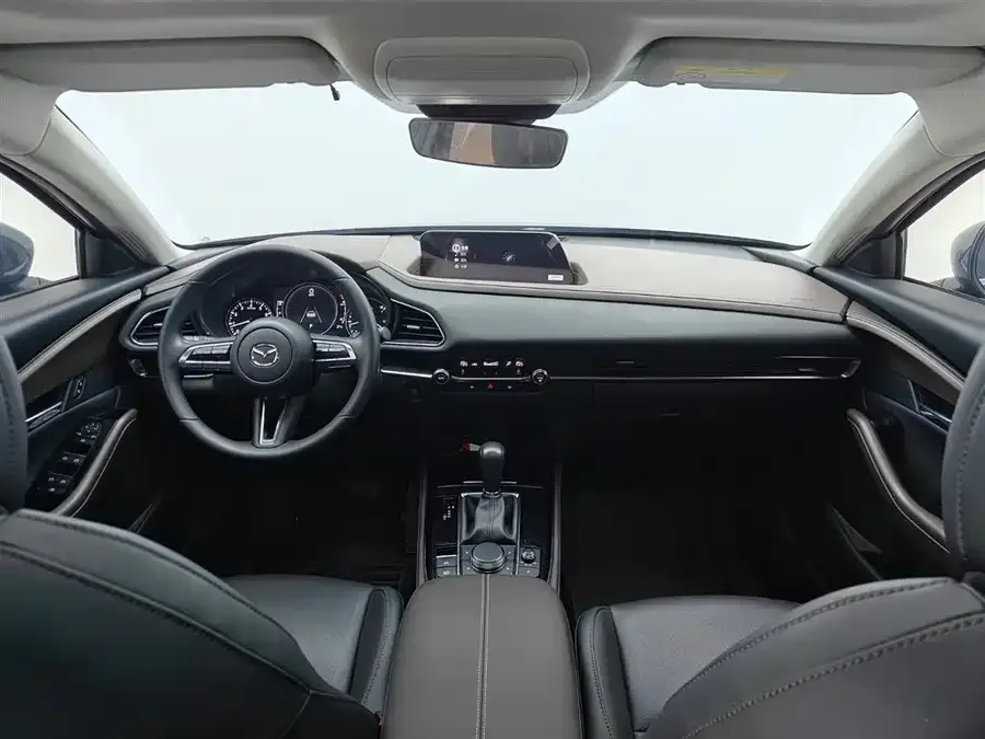 Mazda CX-30 2021 2.0L Automatic Jiayue Edition 2022 — миниатюра 3