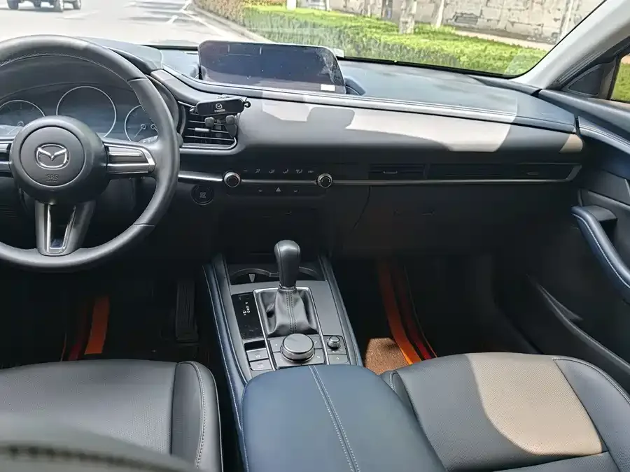 Mazda CX-30 2021 2.0L automatic quality model 2022 — миниатюра 3