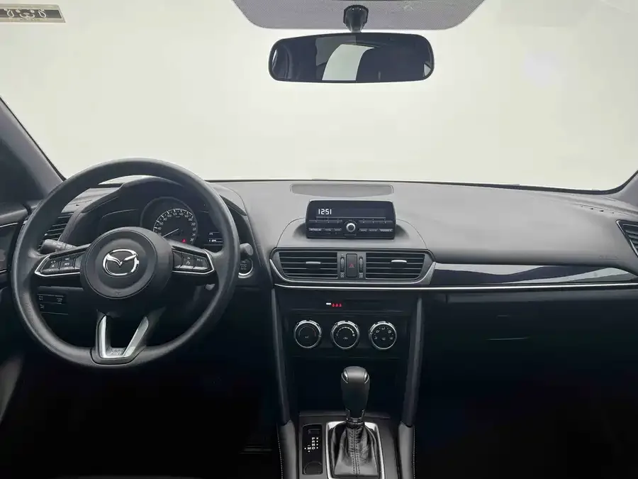 Mazda CX-4 2021 2.0L Automatic 2WD Blue Sky Vitality Edition 2023 — миниатюра 4