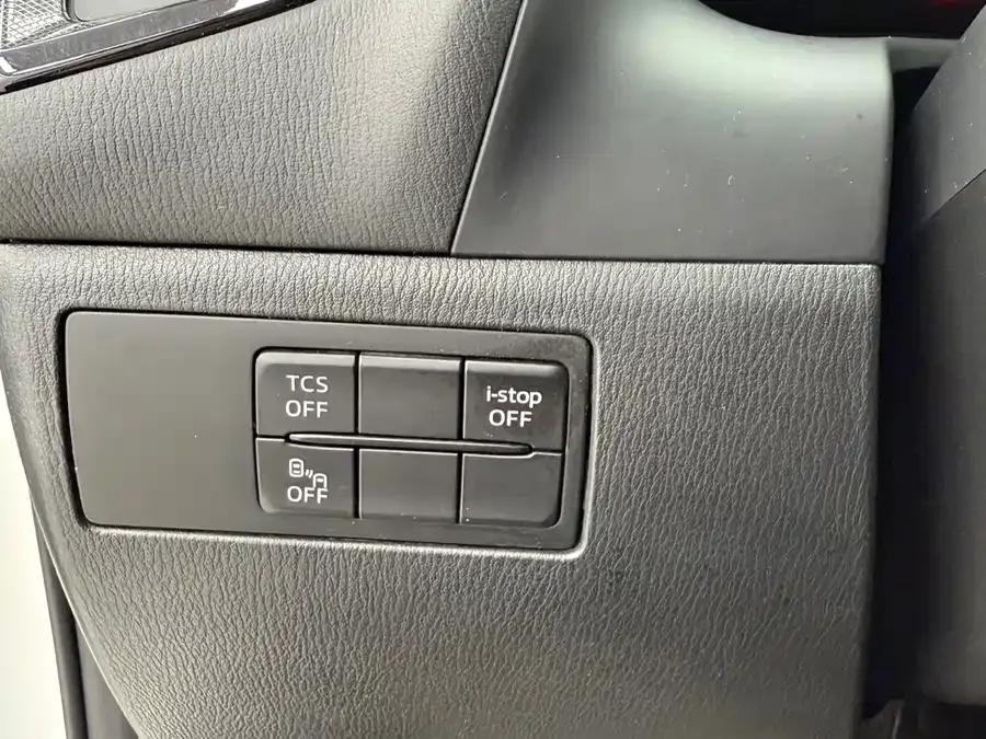 Mazda CX-4 2021 2.0L Automatic 2WD Blue Sky Vitality Edition 2022 — миниатюра 4