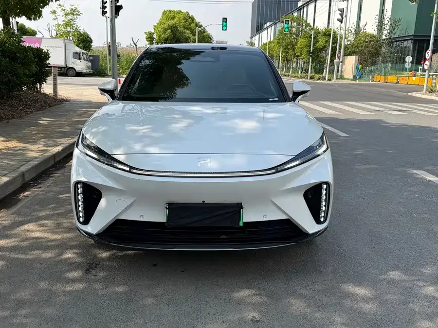 Roewe Feifan R7 Feifan R7 2024 Advanced Edition 2023 — фото 1, купить с доставкой в Москву