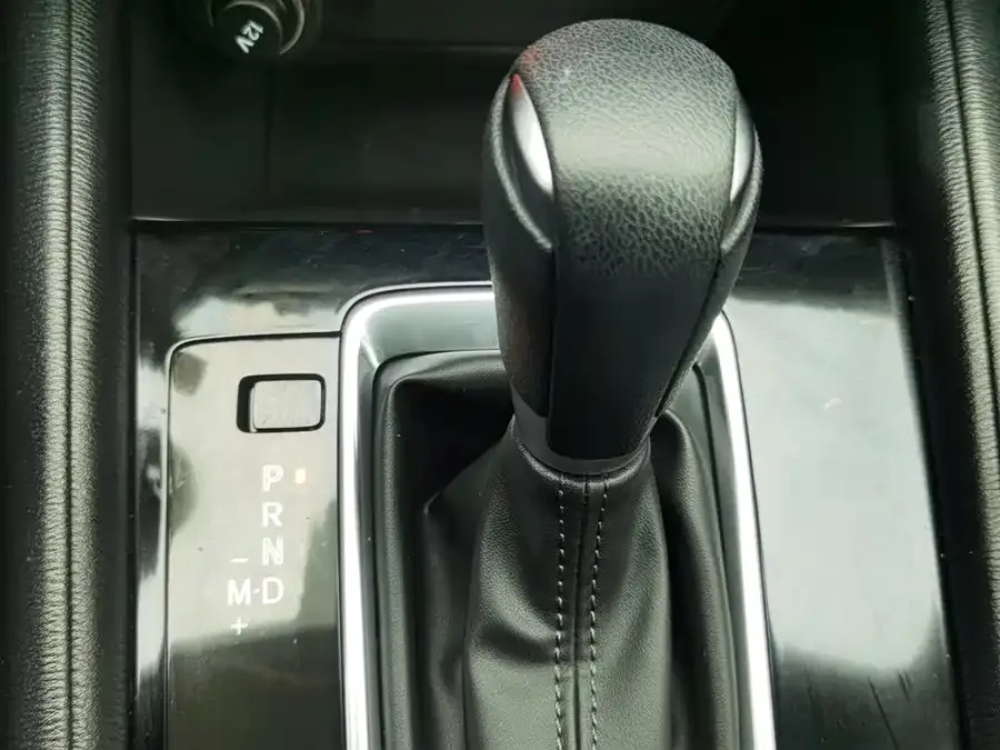 Mazda CX-5 2024 2.0L automatic two-wheel drive comfort model 2024 — миниатюра 4
