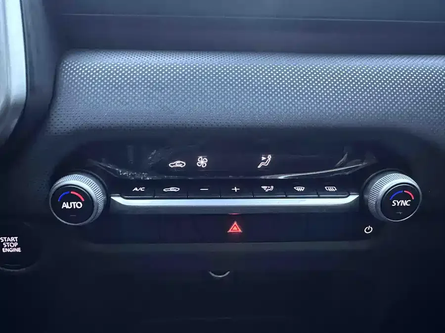 Mazda CX-50 Mazda CX-50 also available for 2023 2.0L Leading Edition 2023 — миниатюра 4
