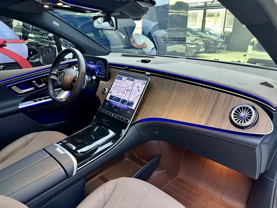 Mercedes-Benz EQE SUV Mercedes-Benz EQE SUV 2023 350 4MATIC Luxury Edition 2023 — миниатюра 4