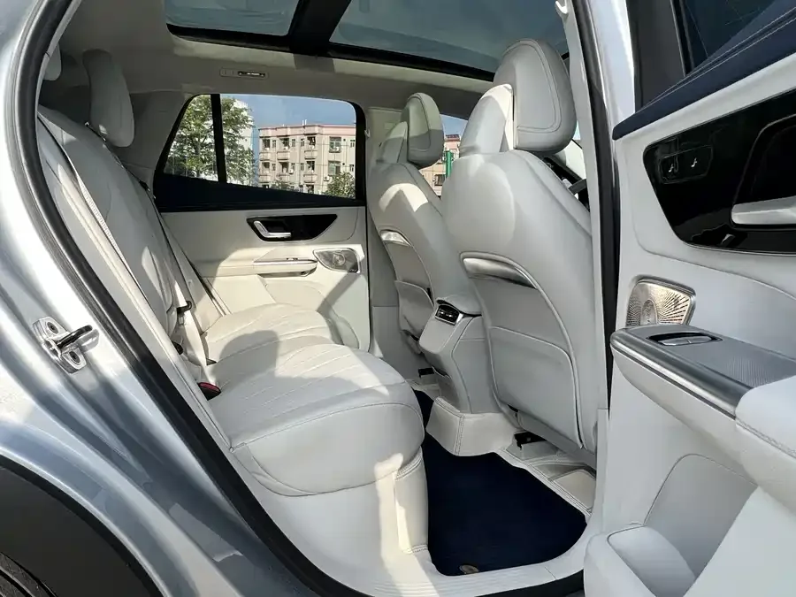 Mercedes-Benz EQE SUV Mercedes-Benz EQE SUV 2023 500 4MATIC Special Edition 2023 — миниатюра 4