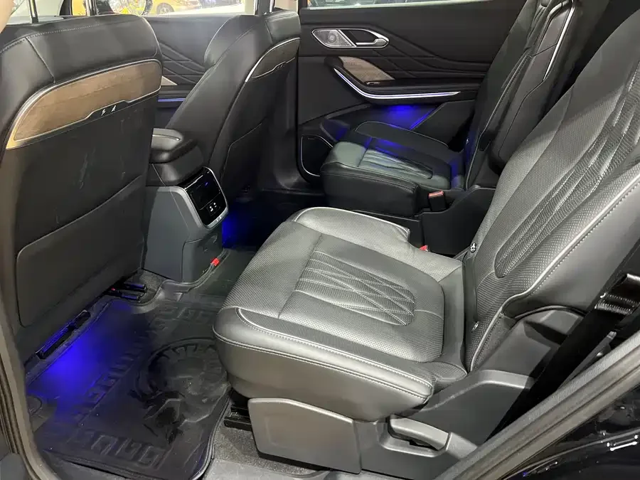 Hongqi HS7 Hongqi HS7 2023 2.0T Automatic 4WD Flagship Edition 6 Seaters 2024 — миниатюра 3