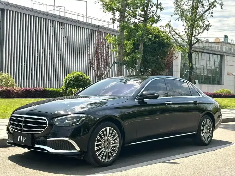 Mercedes-Benz E-Class 2022
