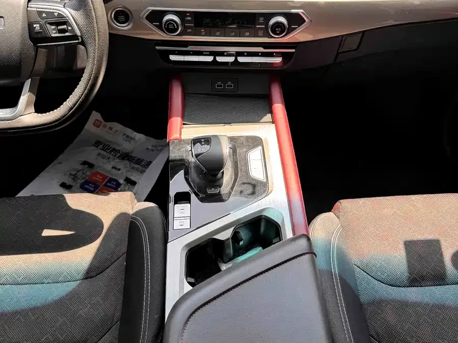 Jetour X70 Jietu X70 2023 1.5T DCT Dream Edition 5-seater 2023 — миниатюра 5