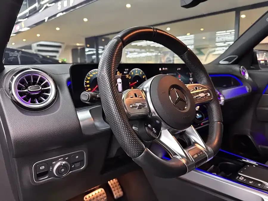Mercedes-Benz GLB AMG Mercedes-Benz GLB AMG 2023 AMG GLB 35 4MATIC 2023 — миниатюра 3