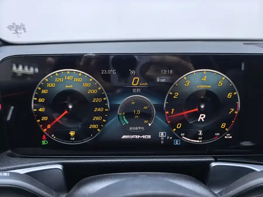 Mercedes-Benz GLB AMG Mercedes-Benz GLB AMG 2023 AMG GLB 35 4MATIC 2023 — миниатюра 2