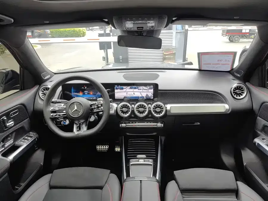 Mercedes-Benz GLB AMG Mercedes-Benz GLB AMG 2024 AMG GLB 35 4MATIC 2025 — миниатюра 4