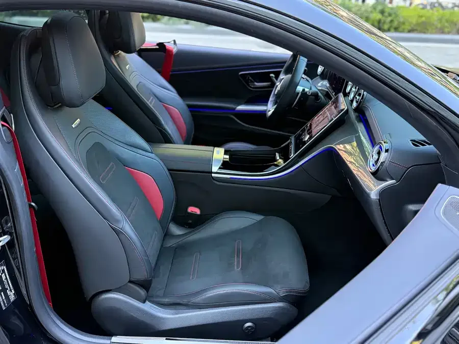 Mercedes-Benz CLE AMG Mercedes-Benz CLE AMG 2024 AMG CLE 53 4MATIC+ Coupe 2024 — миниатюра 2