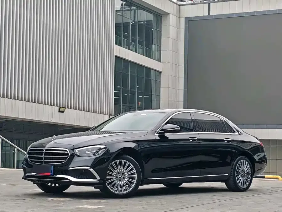 Mercedes-Benz E-Class 2022