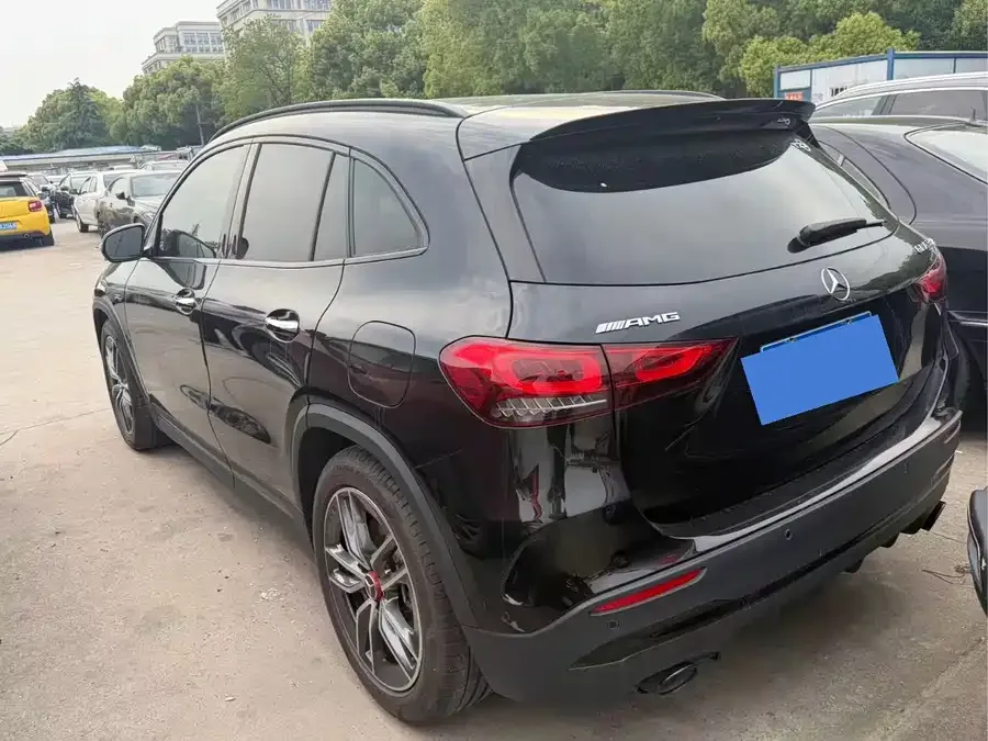 Mercedes-Benz GLA AMG Mercedes-Benz GLA AMG 2022 AMG GLA 35 4MATIC 2022 — миниатюра 4