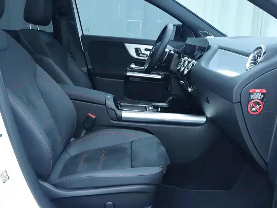 Mercedes-Benz GLA AMG Mercedes-Benz GLA AMG 2024 AMG GLA 35 4MATIC 2025 — миниатюра 4