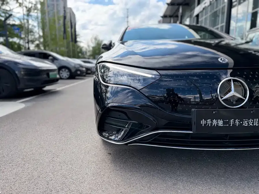 Mercedes-Benz EQE Mercedes-Benz EQE 2025 500 4MATIC Luxury Edition 2025 — миниатюра 2