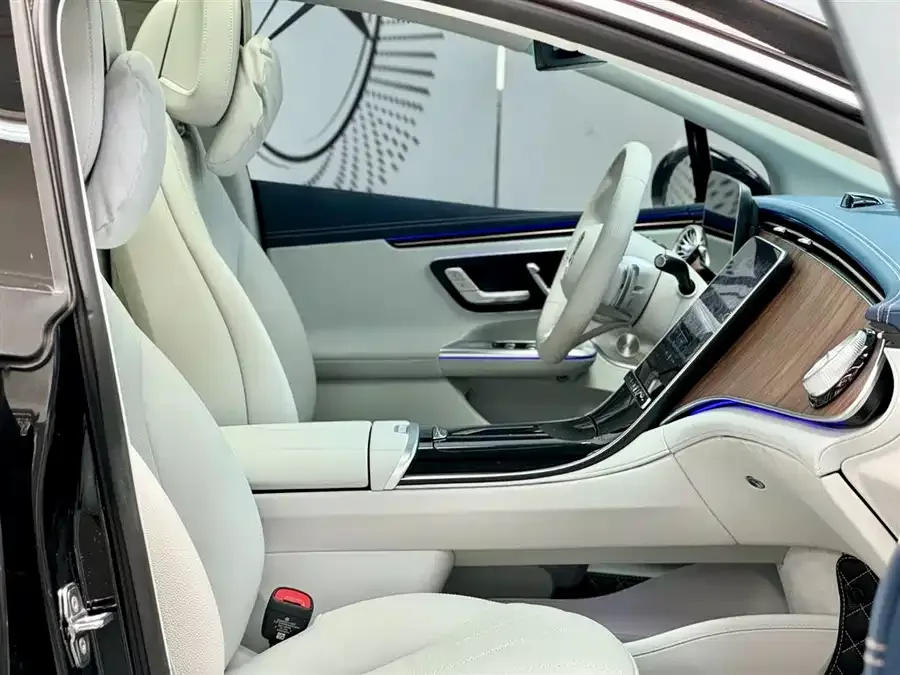 Mercedes-Benz EQE Mercedes-Benz EQE 2025 500 4MATIC Luxury Edition 2025 — миниатюра 3