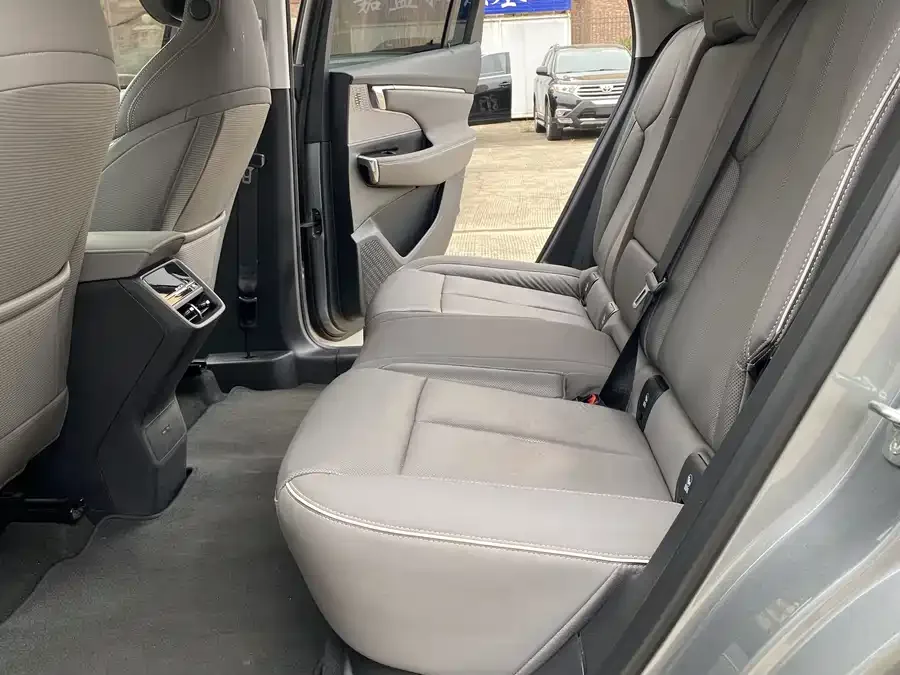 Buick E5 2023 Premium Standard Range Edition 2024 — миниатюра 2