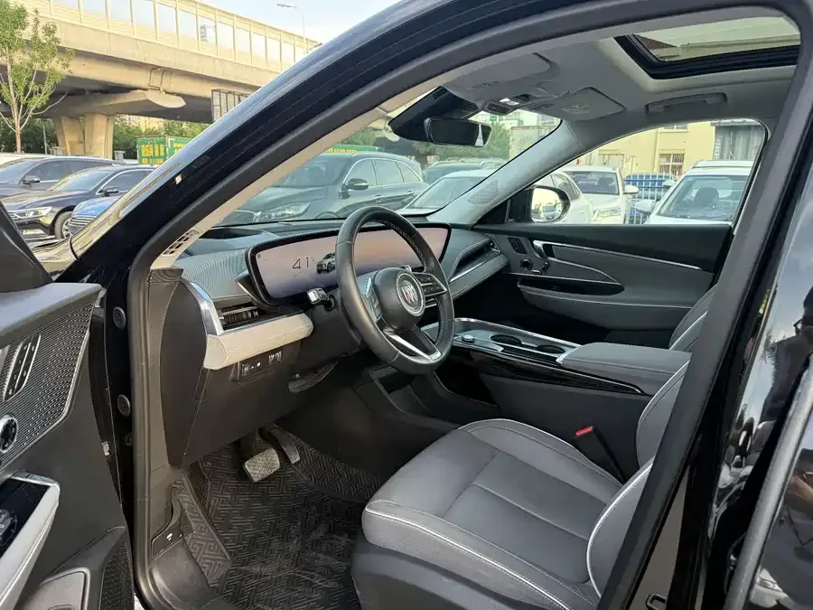 Buick E5 2023 Premium Standard Range Edition 2024 — миниатюра 2