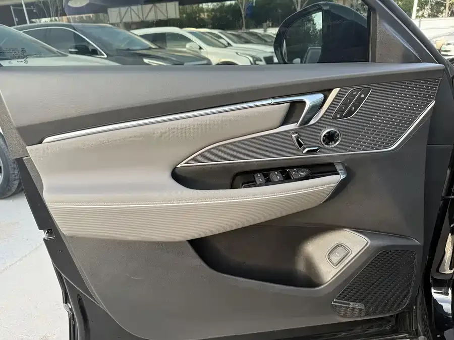 Buick E5 2023 Premium Standard Range Edition 2024 — миниатюра 4