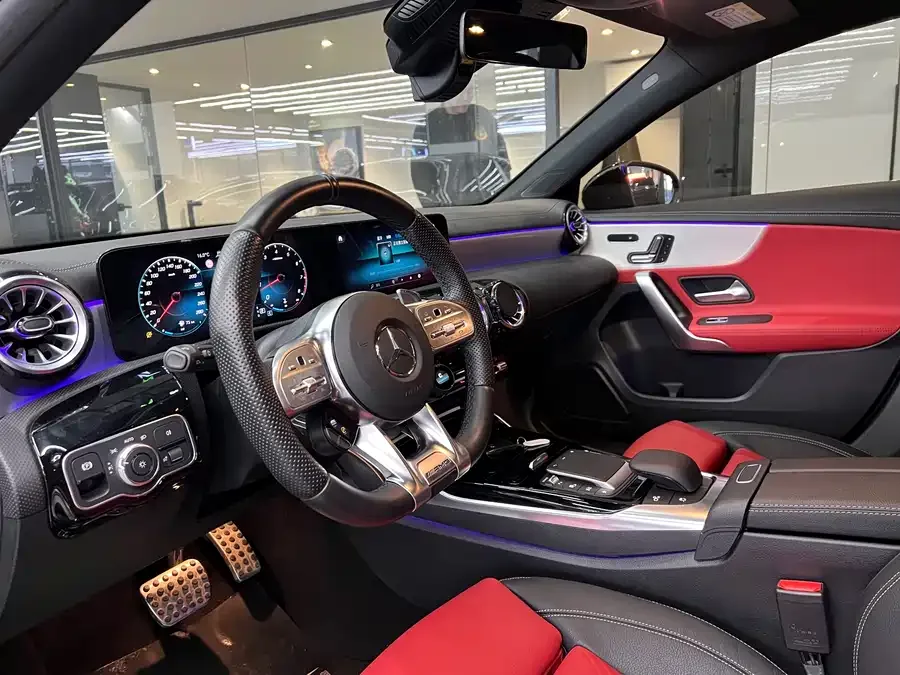 Mercedes-Benz A-Class AMG Mercedes-Benz A-Class AMG (Imported) 2023 AMG A 35 4MATIC 2023 — миниатюра 2