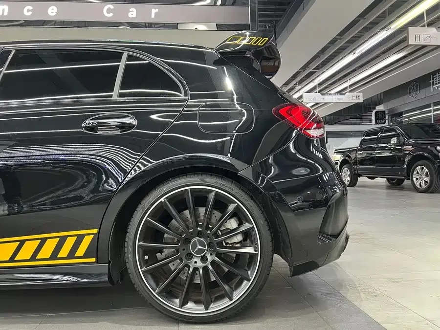 Mercedes-Benz A-Class AMG Mercedes-Benz A-Class AMG (Imported) 2023 AMG A 35 4MATIC 2023 — миниатюра 5