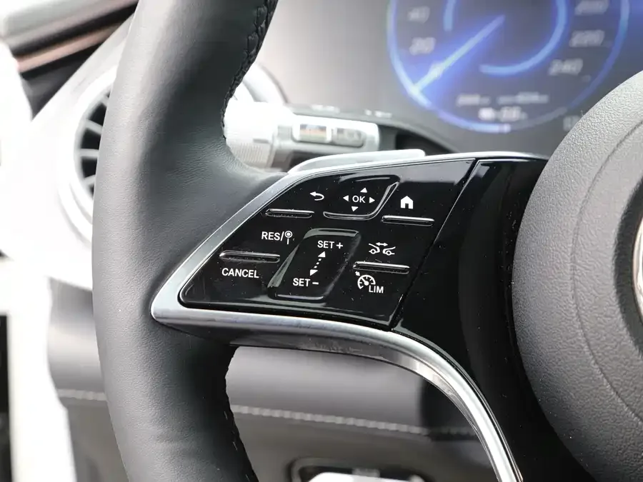 Mercedes-Benz EQS SUV Mercedes-Benz EQS SUV 2023 450+ 2025 — миниатюра 4