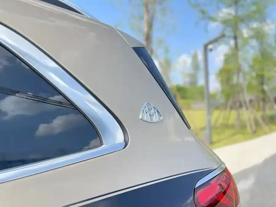 Mercedes-Benz Maybach GLS Maybach GLS 2022 GLS 600 4MATIC Gift Edition 2023 — миниатюра 2