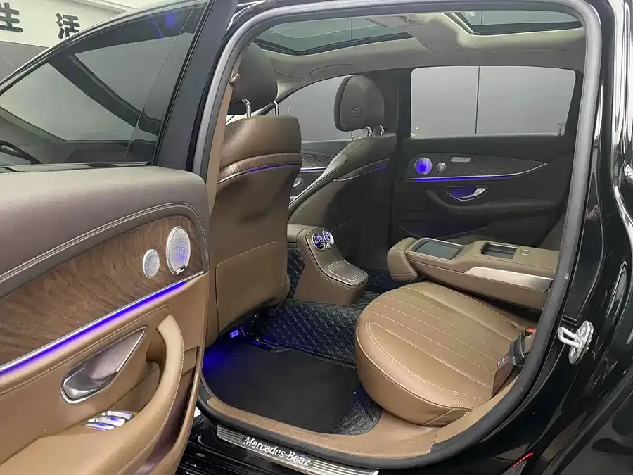 Mercedes-Benz E-class new energy Mercedes-Benz E-Class New Energy 2022 Model II E 350 e L Plug-in Hybrid Sports Sedan 2022 — миниатюра 2