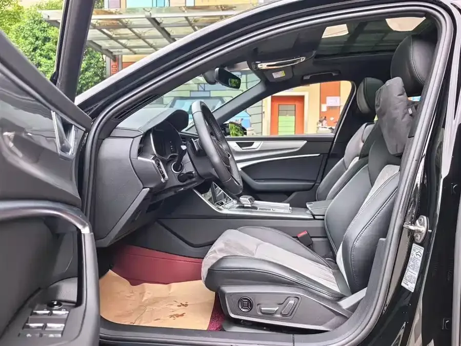 Audi A6L 2024 45 TFSI Premium Dynamic Model 2025 — миниатюра 2