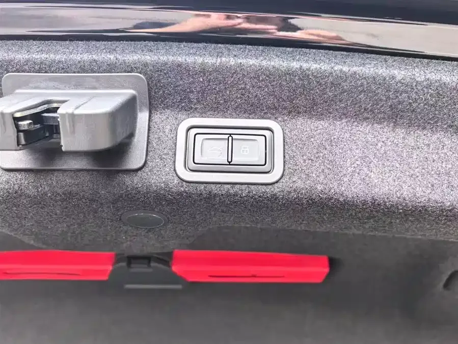 Audi A6L 2024 45 TFSI Premium Dynamic Model 2025 — миниатюра 4