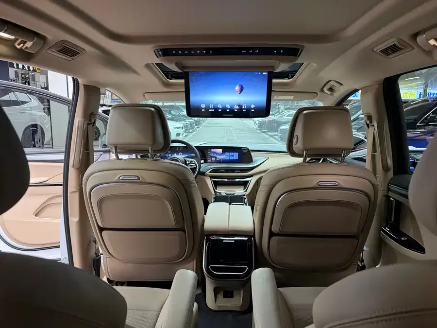 Buick GL8 New Energy Buick GL8 PHEV 2025 Land Cruiser Premium Edition 2025 — миниатюра 4