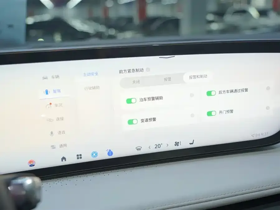 Buick GL8 New Energy 2024 Lu Zun Premium Edition 7 Seaters 2025 — миниатюра 4