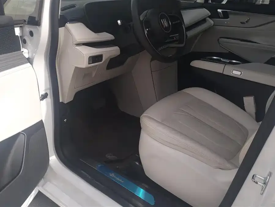 Buick GL8 New Energy 2024 Lu Zun Zhixiang Edition 7 Seaters 2025 — миниатюра 3