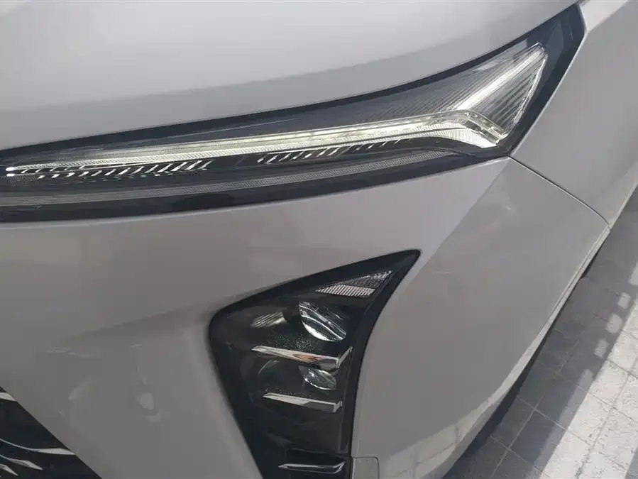 Buick GL8 New Energy 2024 Lu Zun Zhixiang Edition 7 Seaters 2025 — миниатюра 5