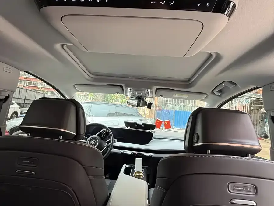 Buick GL8 New Energy Buick GL8 PHEV 2026 Land Cruiser Smart Edition 2026 — миниатюра 3